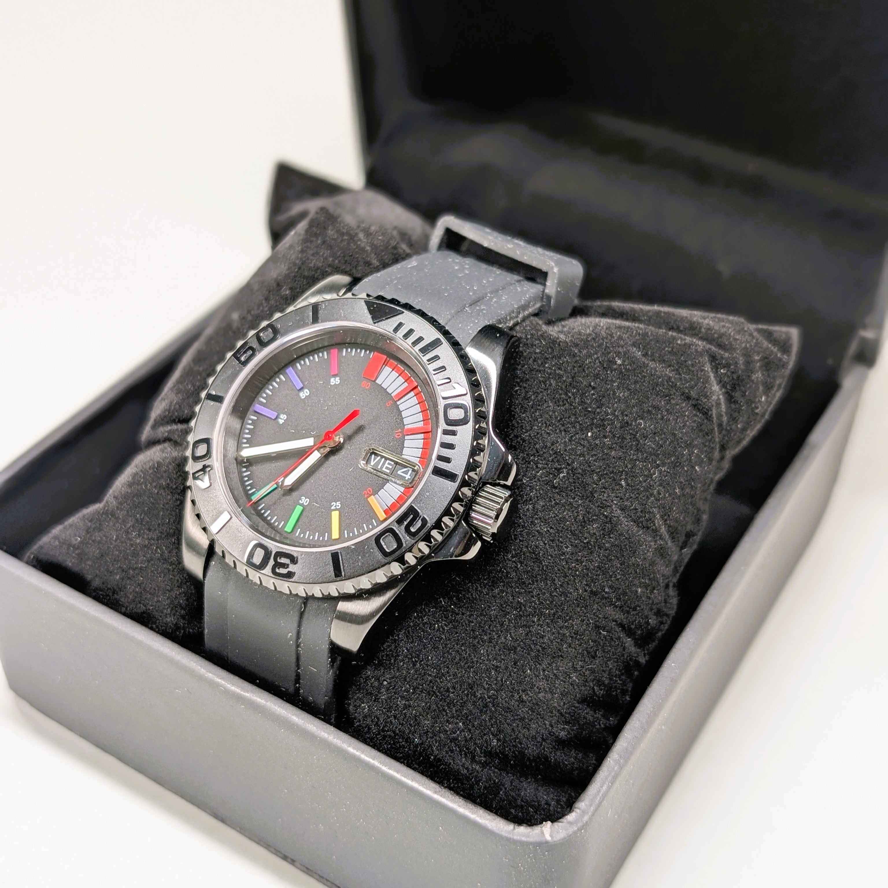 Seiko MOD Diver Rainbow 40mm Automatic