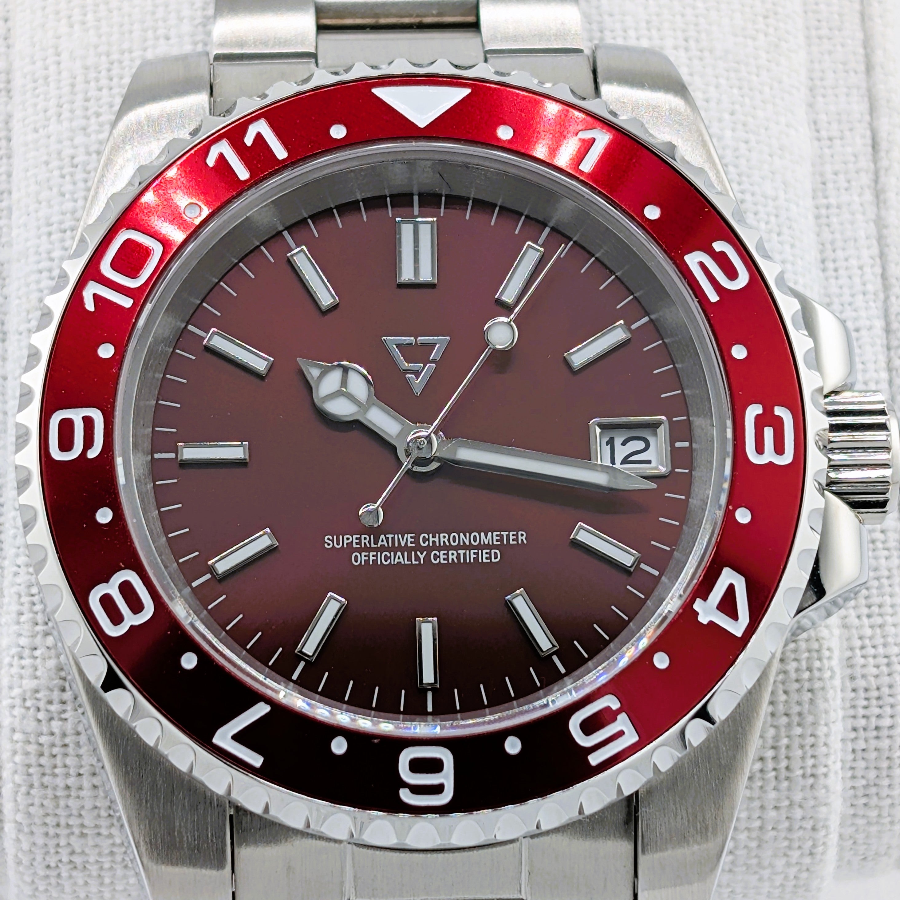 Diver Burgundy 40mm Automatic